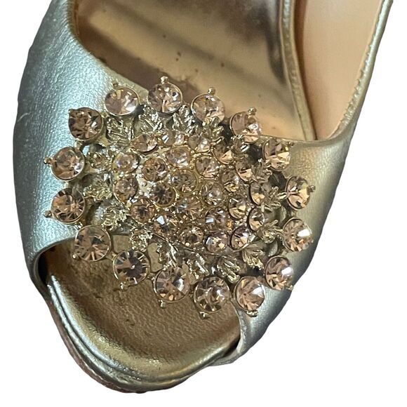 badgley mischka lissa jeweled peep toe heels Size 7.5 - Picture 1 of 9